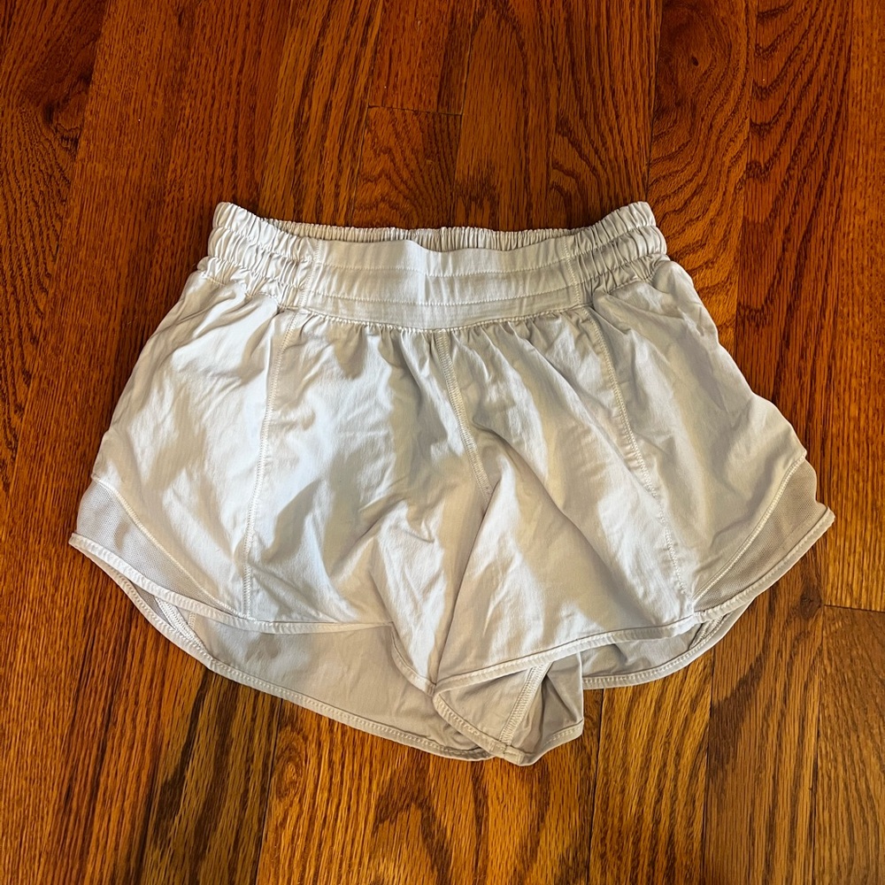 lululemon hotty hot 4 inch shorts